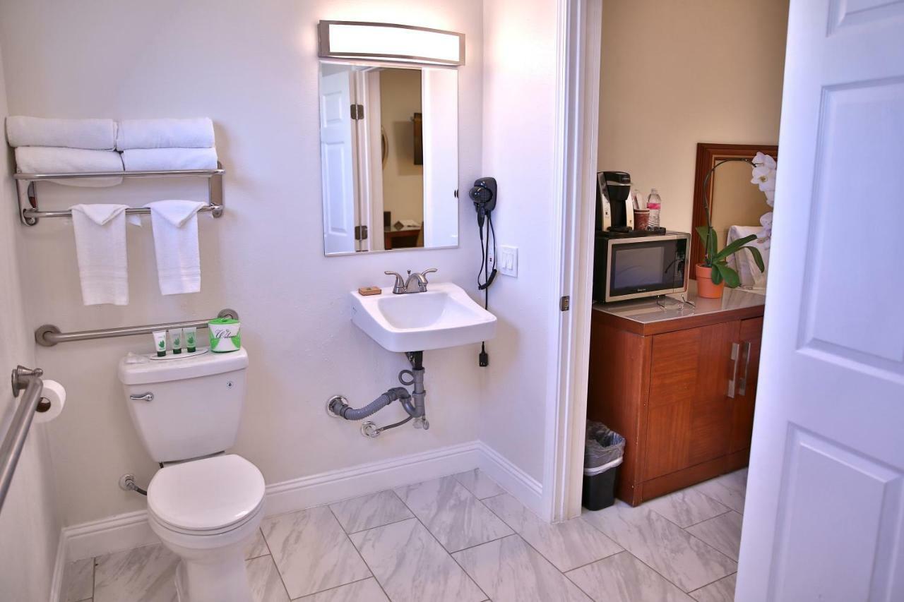 Travelodge By Wyndham Crescent City Esterno foto